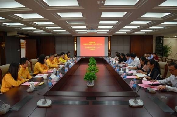 我校举行太阳城大学-卡特彼勒校企会谈暨“卡特彼勒奖助学金”签约仪式